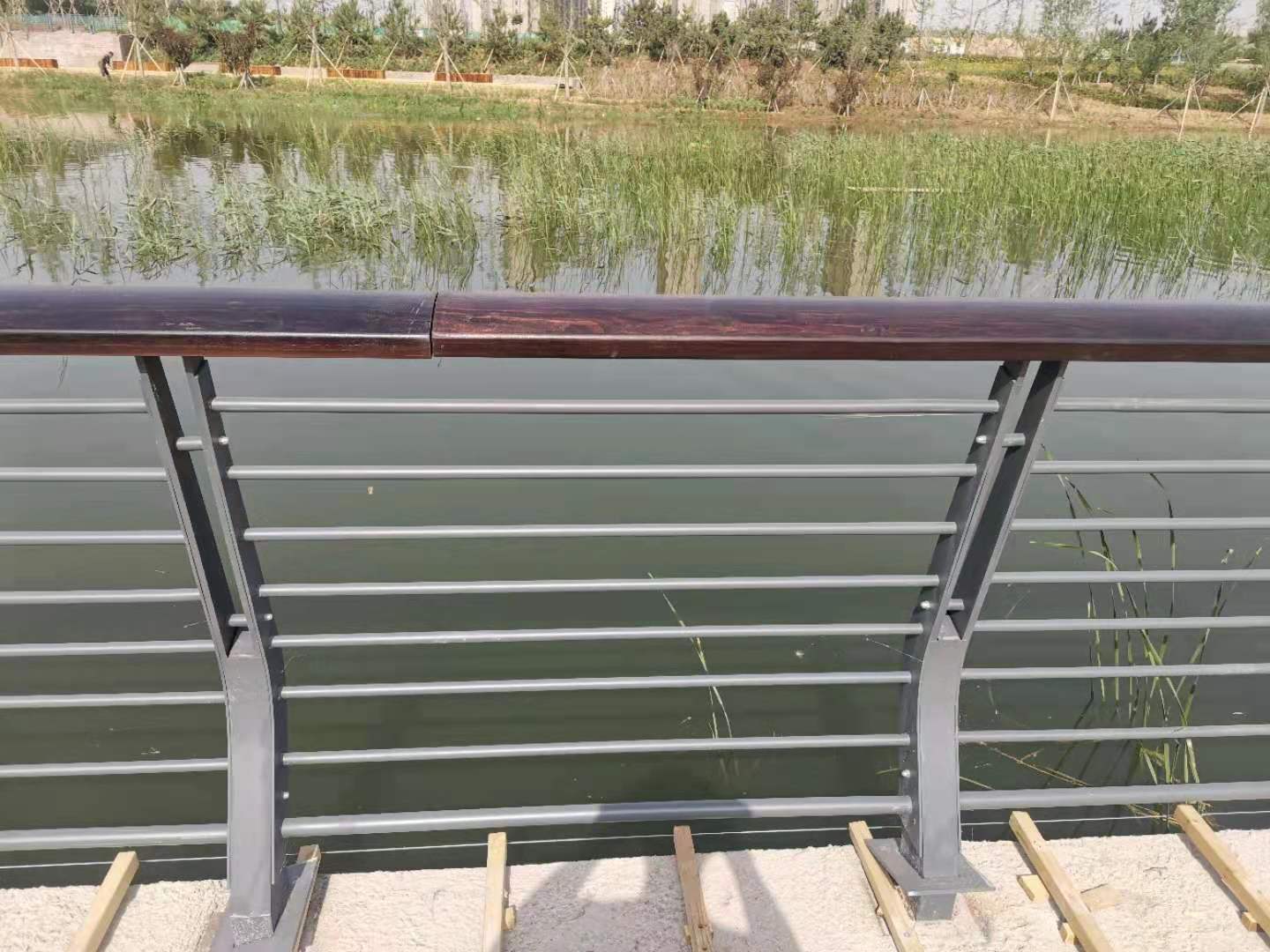 吴忠市桥梁防撞护栏景观护栏 - 厂家